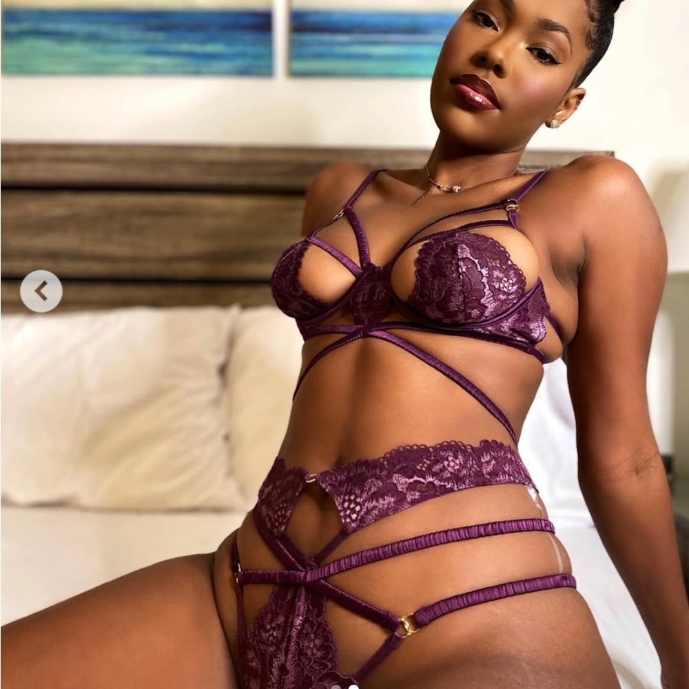 Love Vera Black Owned Strappy Lace Crotchless Panty Thong Bottoms Purple Wine S